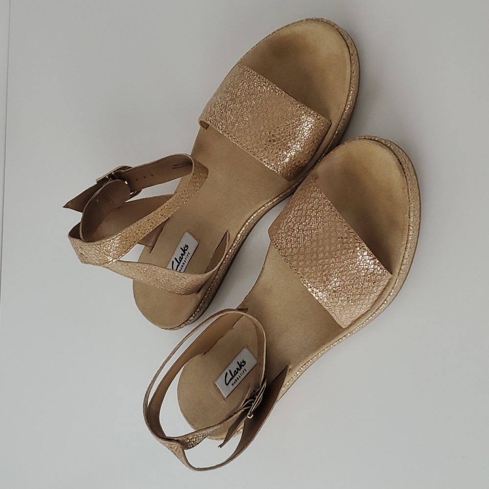 Clarks Romantic Moon Ankle Strap Sandals Champagne Size 10M